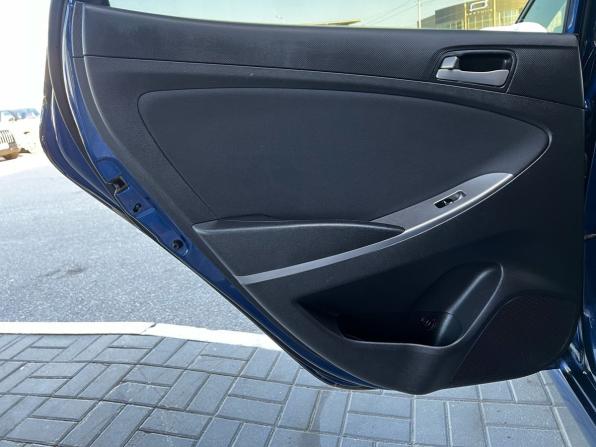 Hyundai Solaris I Рестайлинг с пробегом 2015 года, цена 835 000 рублей, 213279 км, хэтчбек, Автокод Объявления