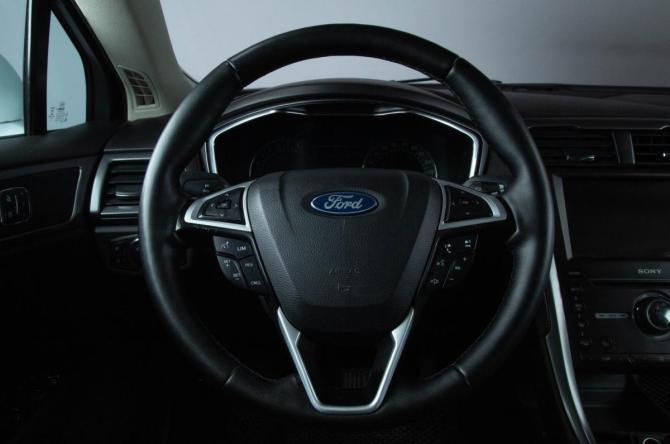 Ford Mondeo V с пробегом 2015 года, цена 1 829 000 рублей, 144950 км, седан, Автокод Объявления