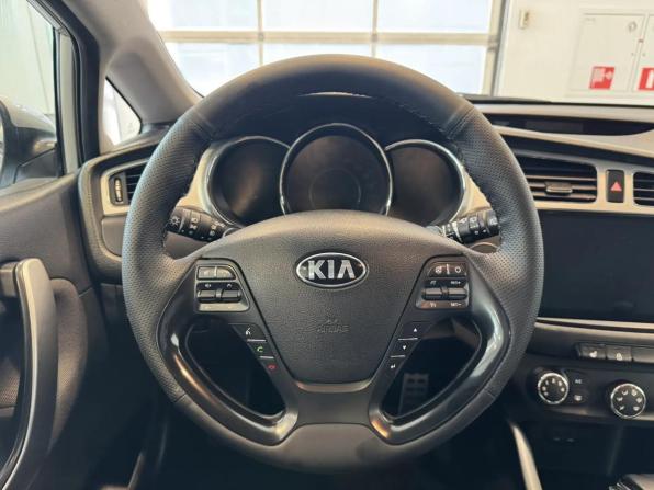Kia Ceed II с пробегом 2013 года, цена 920 000 рублей, 172077 км, хэтчбек, Автокод Объявления