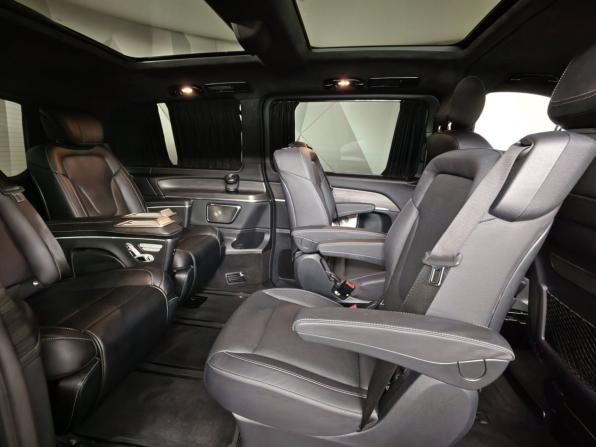 Mercedes-Benz V-Класс III (W447) Рестайлинг 2 с пробегом 2024 года, цена 10 600 000 рублей, 52428 км, минивэн, Автокод Объявления