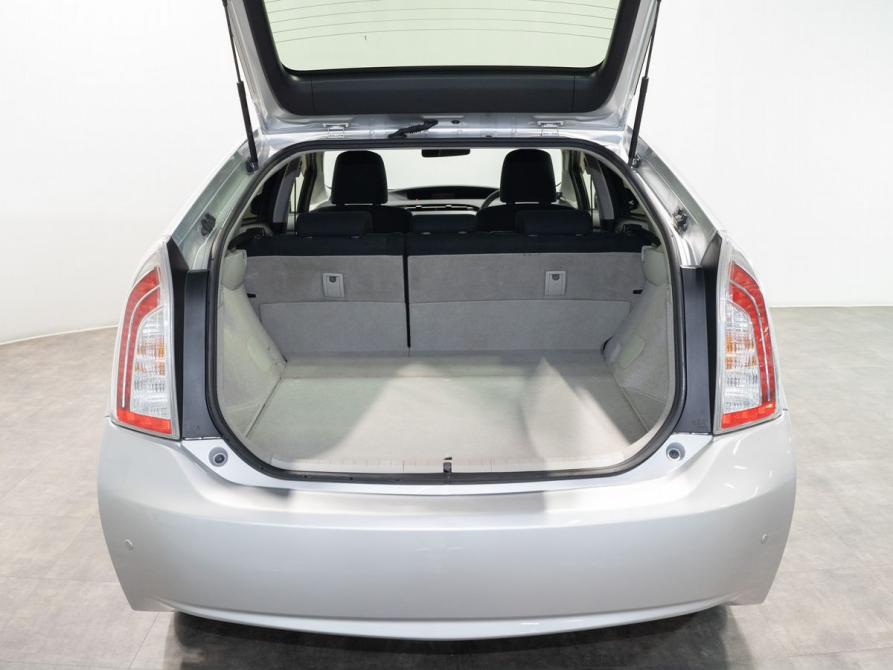 Toyota Prius III Рестайлинг (XW30) Чита  - изображение 14