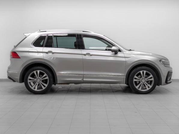 Volkswagen Tiguan II с пробегом 2018 года, цена 2 415 000 рублей, 157614 км, внедорожник, Автокод Объявления