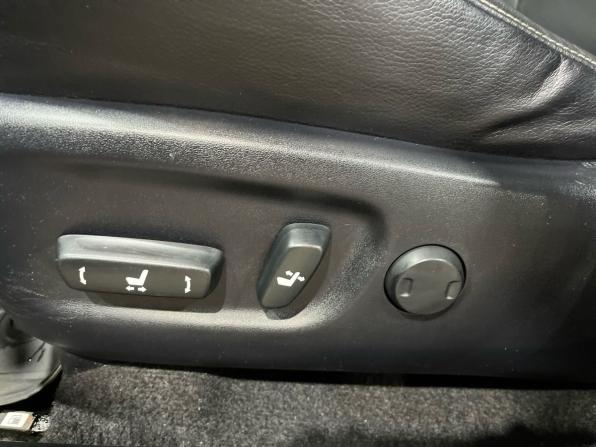 Toyota RAV4 IV (XA40) с пробегом 2013 года, цена 1 930 000 рублей, 118484 км, внедорожник, Автокод Объявления