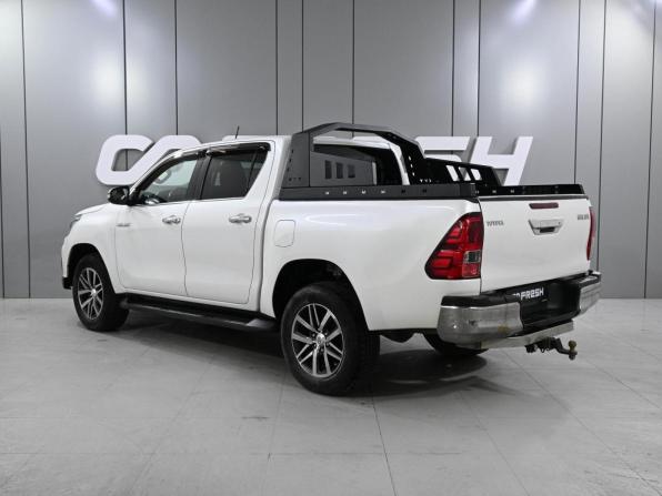Toyota Hilux VIII с пробегом 2016 года, цена 3 500 000 рублей, 154342 км, offers.body_type.unknown, Автокод Объявления