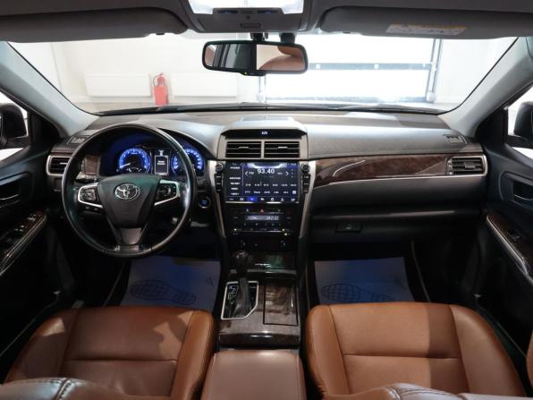 Toyota Camry VII (XV50) Рестайлинг 2 с пробегом 2017 года, цена 2 250 000 рублей, 146105 км, седан, Автокод Объявления