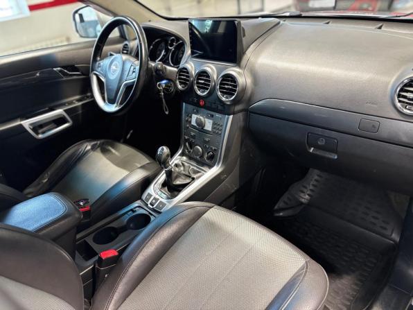 Opel Antara I Рестайлинг с пробегом 2012 года, цена 999 000 рублей, 355091 км, внедорожник, Автокод Объявления