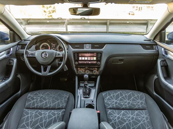 Skoda Octavia III (A7) Рестайлинг с пробегом 2020 года, цена 2 298 000 рублей, 71633 км, лифтбек, Автокод Объявления