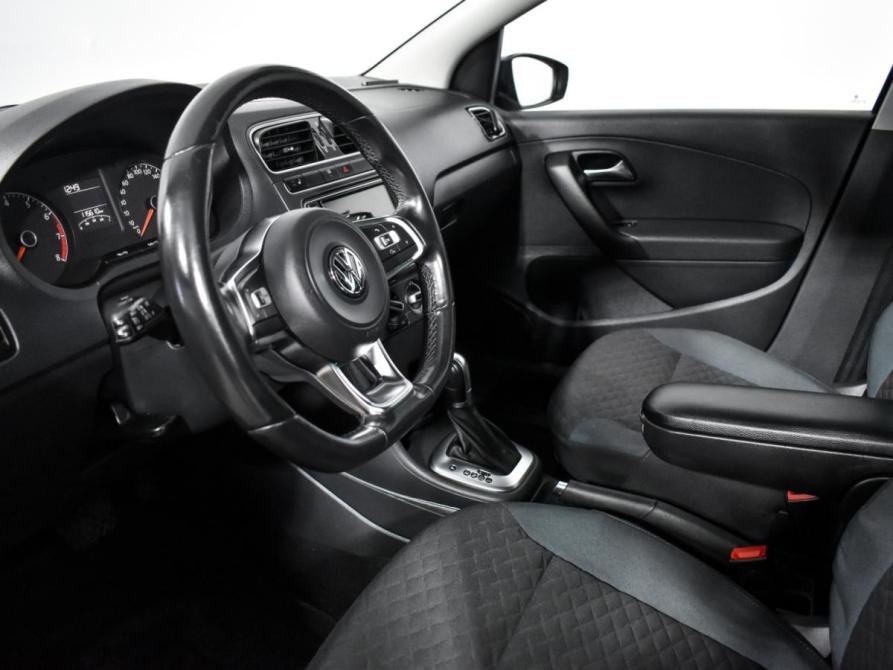 Volkswagen Polo V Рестайлинг Санкт-Петербург  - изображение 9