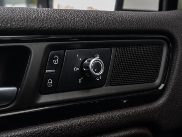 Volkswagen Touareg II с пробегом 2011 года, цена 2 150 000 рублей, 301491 км, внедорожник, Автокод Объявления
