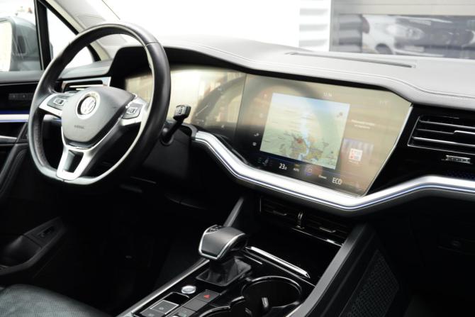 Volkswagen Touareg III с пробегом 2019 года, цена 5 790 000 рублей, 114673 км, внедорожник, Автокод Объявления