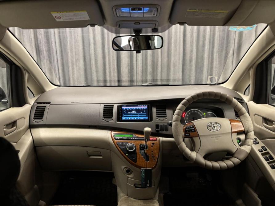 Toyota ISis I Рестайлинг Красноярск  - изображение 12