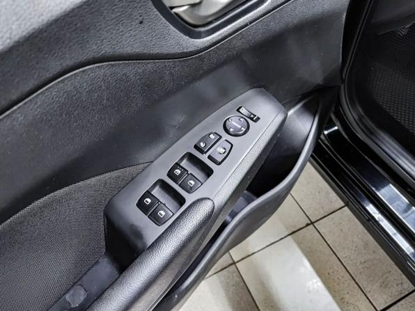 Hyundai Solaris II с пробегом 2019 года, цена 1 080 000 рублей, 190162 км, седан, Автокод Объявления