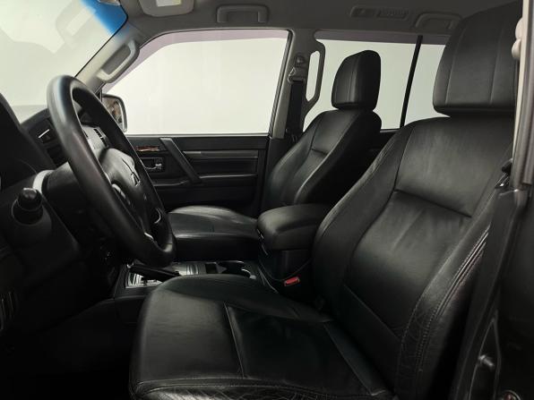 Mitsubishi Pajero IV Рестайлинг 1 с пробегом 2011 года, цена 1 689 000 рублей, 259859 км, внедорожник, Автокод Объявления