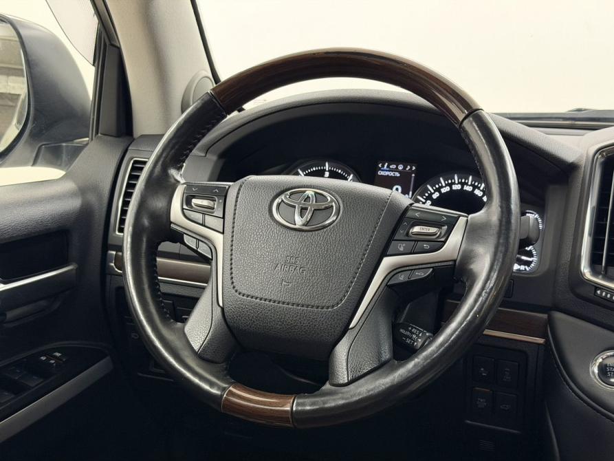 Toyota Land Cruiser 200 Series Рестайлинг 2 Вологда  - изображение 18