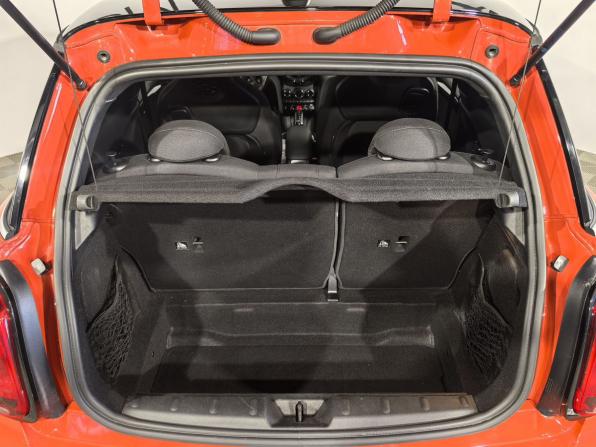 Mini Hatch III (F55/F56) Рестайлинг с пробегом 2021 года, цена 3 399 000 рублей, 66563 км, хэтчбек, Автокод Объявления