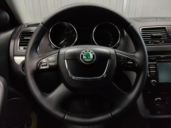 Skoda Yeti I с пробегом 2012 года, цена 930 000 рублей, 165245 км, внедорожник, Автокод Объявления