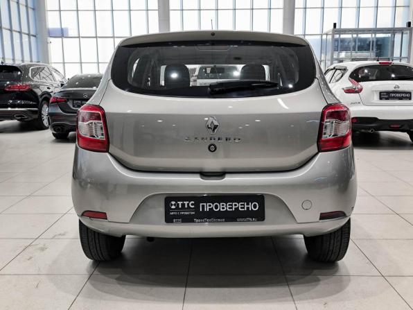 Renault Sandero II Рестайлинг с пробегом 2020 года, цена 1 000 000 рублей, 69000 км, хэтчбек, Автокод Объявления