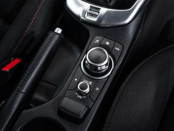 Mazda Demio IV (DJ) с пробегом 2016 года, цена 895 000 рублей, 120390 км, хэтчбек, Автокод Объявления