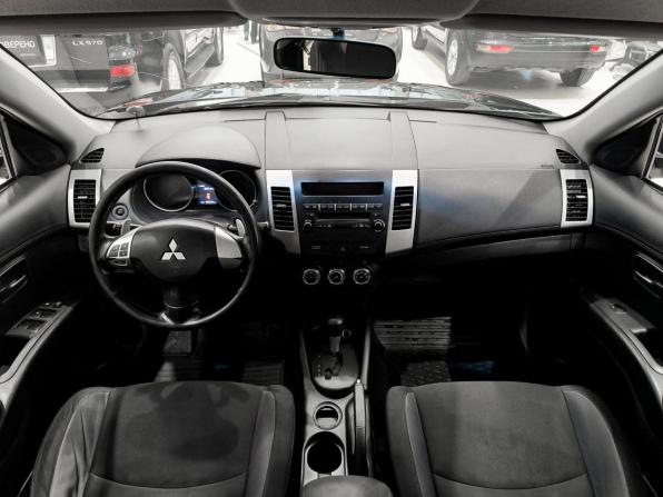 Mitsubishi Outlander II Рестайлинг с пробегом 2010 года, цена 950 000 рублей, 147272 км, внедорожник, Автокод Объявления
