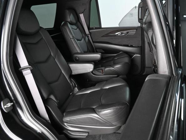 Cadillac Escalade IV с пробегом 2016 года, цена 4 500 000 рублей, 107309 км, внедорожник, Автокод Объявления