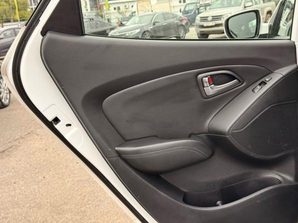 Hyundai ix35 I Рестайлинг с пробегом 2014 года, цена 1 549 000 рублей, 123241 км, внедорожник, Автокод Объявления