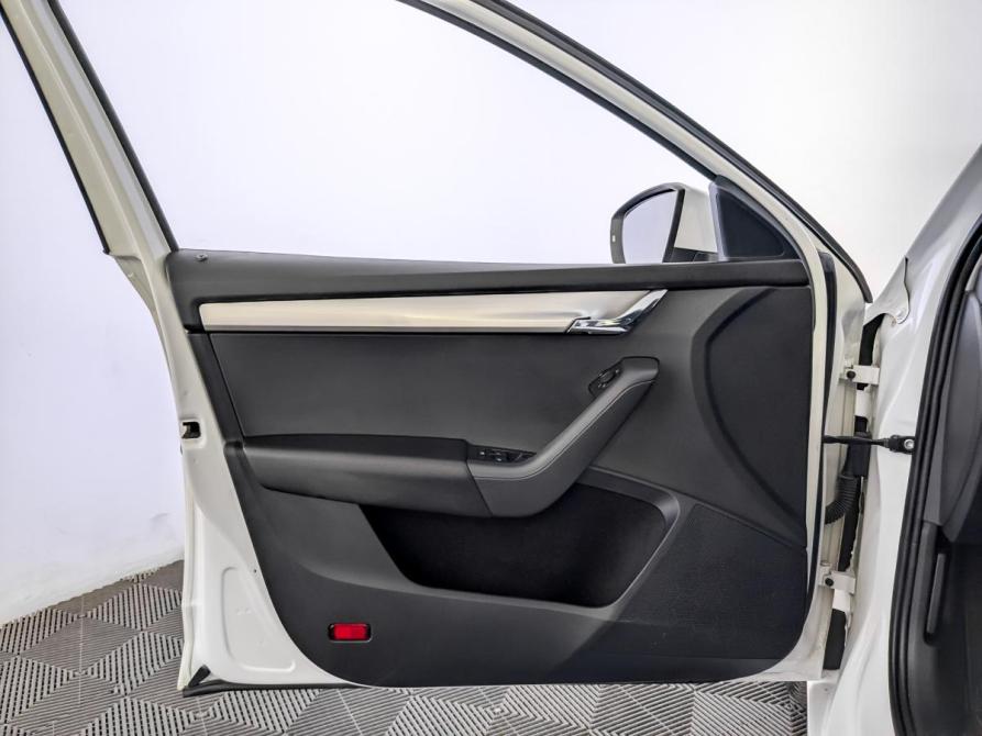 Skoda Octavia III (A7) Рестайлинг Москва  - изображение 19