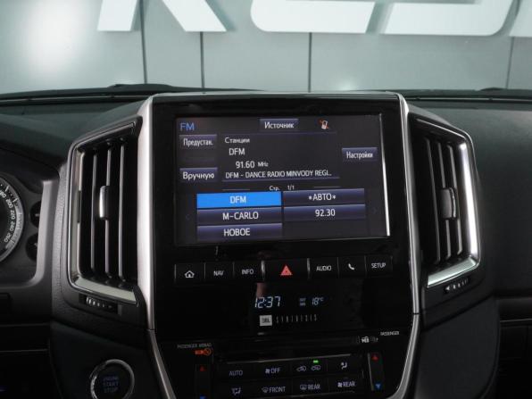 Toyota Land Cruiser 200 Series Рестайлинг 2 с пробегом 2016 года, цена 6 599 000 рублей, 107581 км, внедорожник, Автокод Объявления