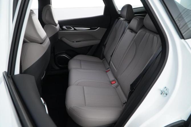Geely Atlas II с пробегом 2026 года, цена 3 398 888 рублей, 36 км, внедорожник, Автокод Объявления