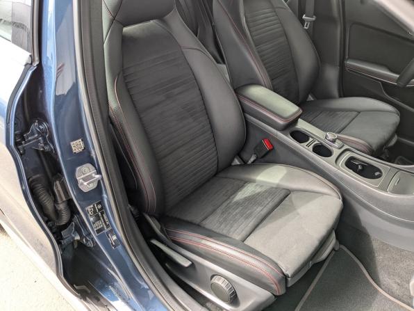 Mercedes-Benz GLA I (X156) Рестайлинг с пробегом 2019 года, цена 2 650 000 рублей, 49821 км, внедорожник, Автокод Объявления