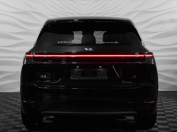 Новый Li Auto (Lixiang) L7 I Рестайлинг 2025 года, цена 10 490 000 рублей, внедорожник, Автокод Объявления
