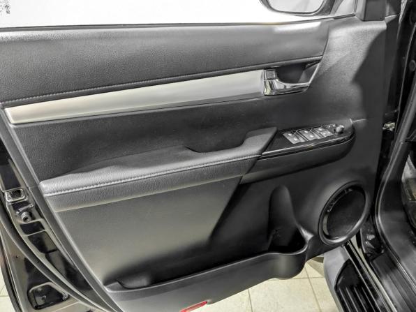 Toyota Hilux VIII с пробегом 2017 года, цена 3 715 000 рублей, 159583 км, offers.body_type.unknown, Автокод Объявления