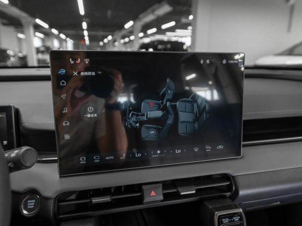 Toyota RAV4 VI (XA60) с пробегом 2026 года, цена 4 390 000 рублей, 34 км, внедорожник, Автокод Объявления