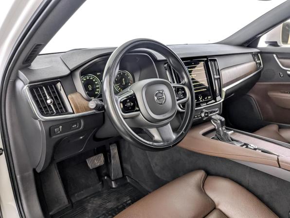Volvo V90 Cross Country I Рестайлинг с пробегом 2021 года, цена 4 400 000 рублей, 75544 км, универсал, Автокод Объявления