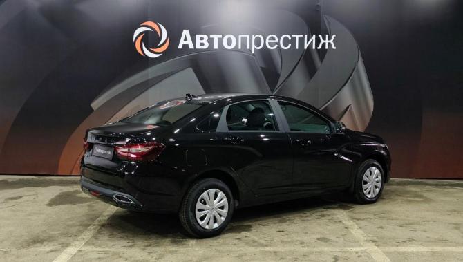 Lada (ВАЗ) Vesta I Рестайлинг (NG) с пробегом 2026 года, цена 1 600 000 рублей, 8 км, седан, Автокод Объявления