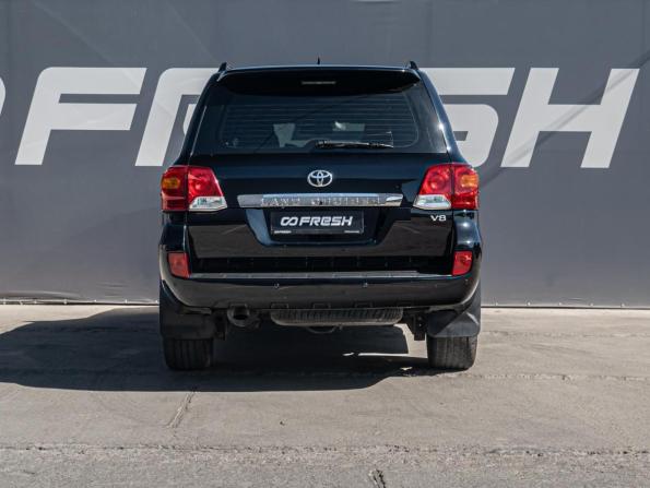 Toyota Land Cruiser 200 Series Рестайлинг 1 с пробегом 2014 года, цена 3 970 000 рублей, 330983 км, внедорожник, Автокод Объявления