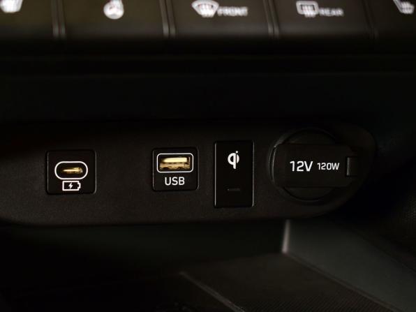Hyundai Elantra VII (CN7) Рестайлинг с пробегом 2025 года, цена 2 499 995 рублей, 30 км, седан, Автокод Объявления