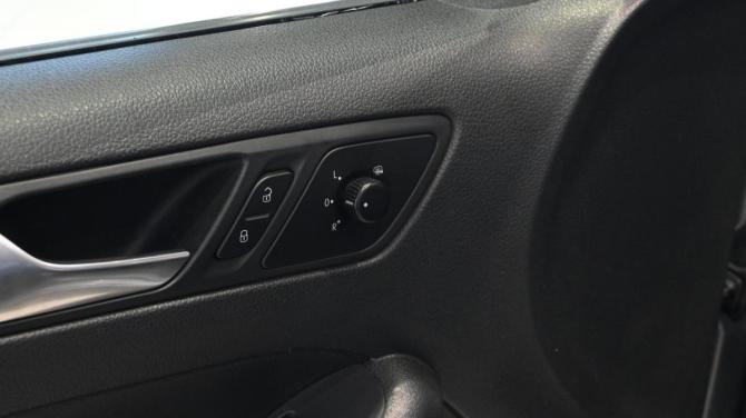 Volkswagen Jetta VI с пробегом 2012 года, цена 885 000 рублей, 221000 км, седан, Автокод Объявления