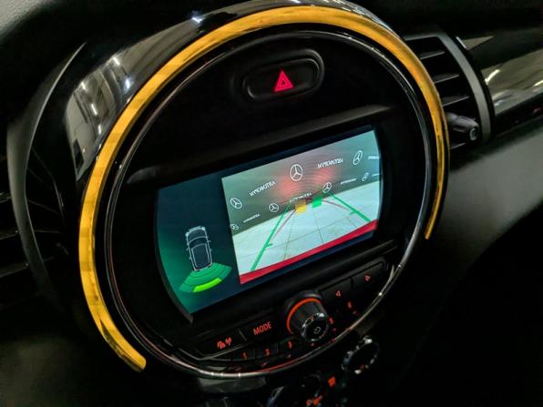 Mini Hatch III (F55/F56) Рестайлинг с пробегом 2020 года, цена 2 350 000 рублей, 51000 км, хэтчбек, Автокод Объявления
