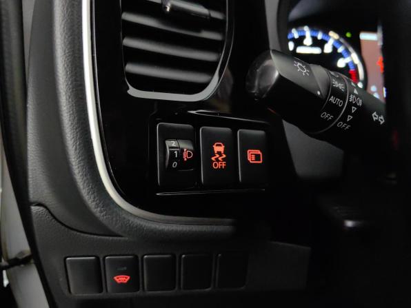 Mitsubishi Outlander III Рестайлинг 2 с пробегом 2016 года, цена 1 345 000 рублей, 260000 км, внедорожник, Автокод Объявления