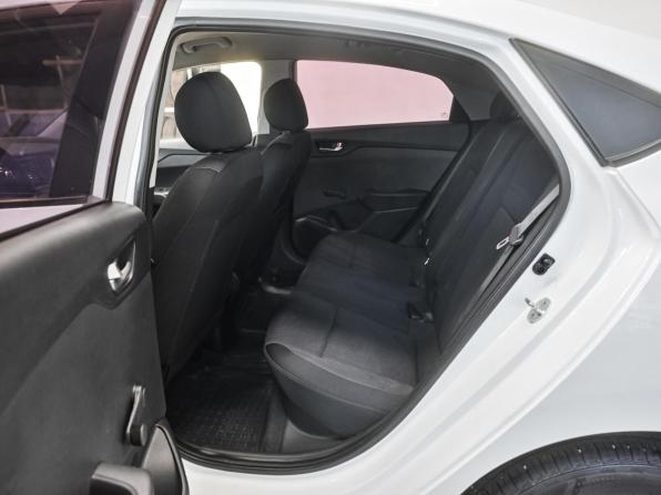 Hyundai Solaris II с пробегом 2017 года, цена 1 079 000 рублей, 152207 км, седан, Автокод Объявления