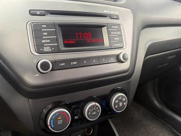 Kia Rio III Рестайлинг с пробегом 2016 года, цена 855 000 рублей, 117536 км, хэтчбек, Автокод Объявления
