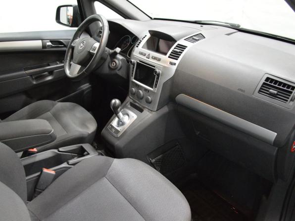Opel Zafira B Рестайлинг с пробегом 2012 года, цена 691 500 рублей, 161145 км, компактвэн, Автокод Объявления