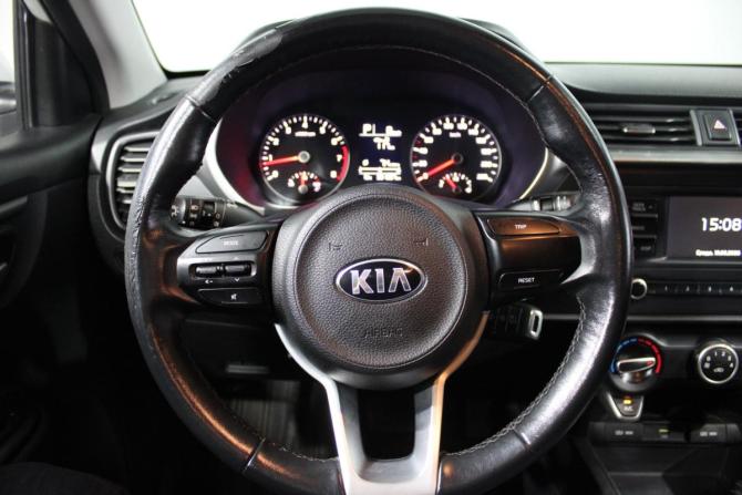 Kia Rio IV Рестайлинг с пробегом 2020 года, цена 1 089 000 рублей, 300100 км, седан, Автокод Объявления
