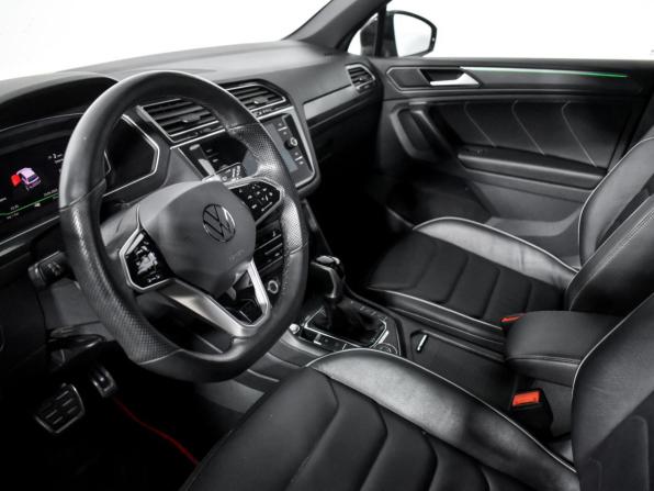 Volkswagen Tiguan II Рестайлинг с пробегом 2021 года, цена 4 199 000 рублей, 79130 км, внедорожник, Автокод Объявления