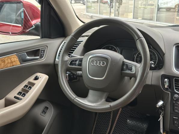 Audi Q5 I (8R) с пробегом 2010 года, цена 1 350 000 рублей, 147242 км, внедорожник, Автокод Объявления