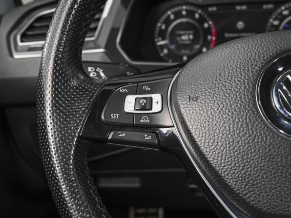 Volkswagen Tiguan II с пробегом 2017 года, цена 1 948 000 рублей, 195139 км, внедорожник, Автокод Объявления