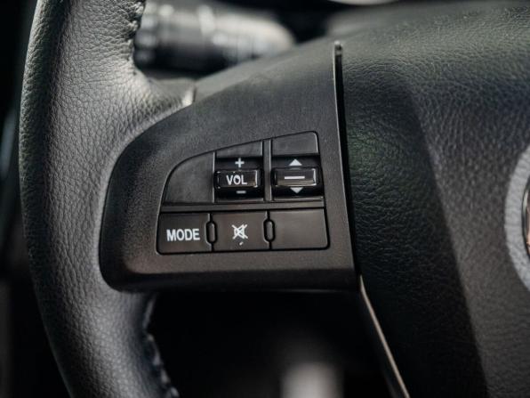 Mazda Axela II Рестайлинг с пробегом 2011 года, цена 860 500 рублей, 156019 км, хэтчбек, Автокод Объявления