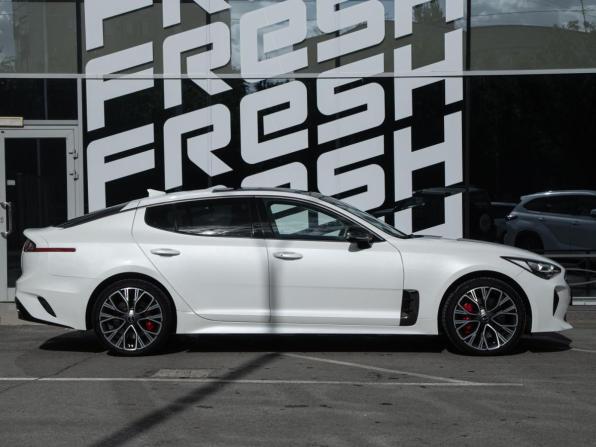 Kia Stinger I с пробегом 2018 года, цена 2 479 000 рублей, 131338 км, лифтбек, Автокод Объявления
