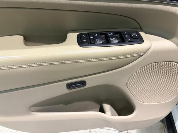 Jeep Grand Cherokee IV (WK2) Рестайлинг с пробегом 2013 года, цена 2 295 000 рублей, 240000 км, внедорожник, Автокод Объявления