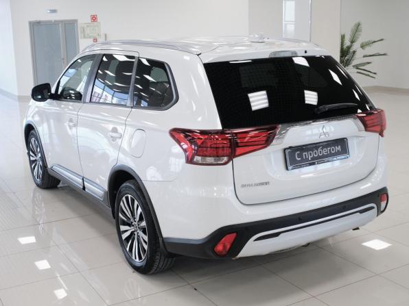 Mitsubishi Outlander III Рестайлинг 3 с пробегом 2020 года, цена 2 597 000 рублей, 78356 км, внедорожник, Автокод Объявления